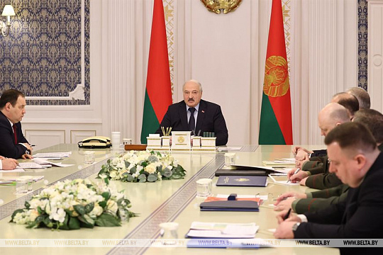 Лукашенко: динамика уровня угроз Беларуси заставляет нас держать руку на пульсе военно-промышленного производства Лукашенко: динамика уровня угроз Беларуси заставляет нас держать руку на пульсе военно-промышленного производства
