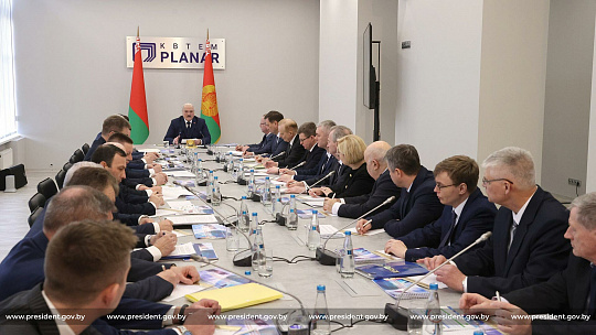 Александр Лукашенко провел совещание о перспективах развития микроэлектроники Александр Лукашенко провел совещание о перспективах развития микроэлектроники